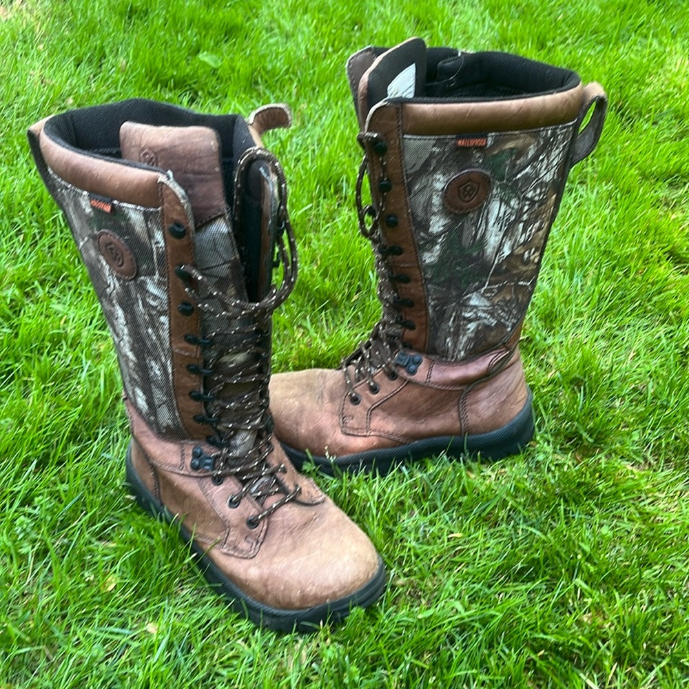 Snake boots